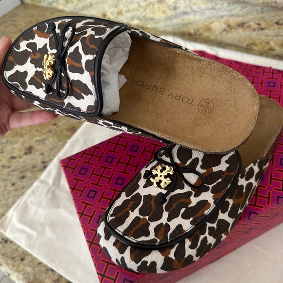 New Tory Burch leopards slide 🤎 - Picture 3 of 6